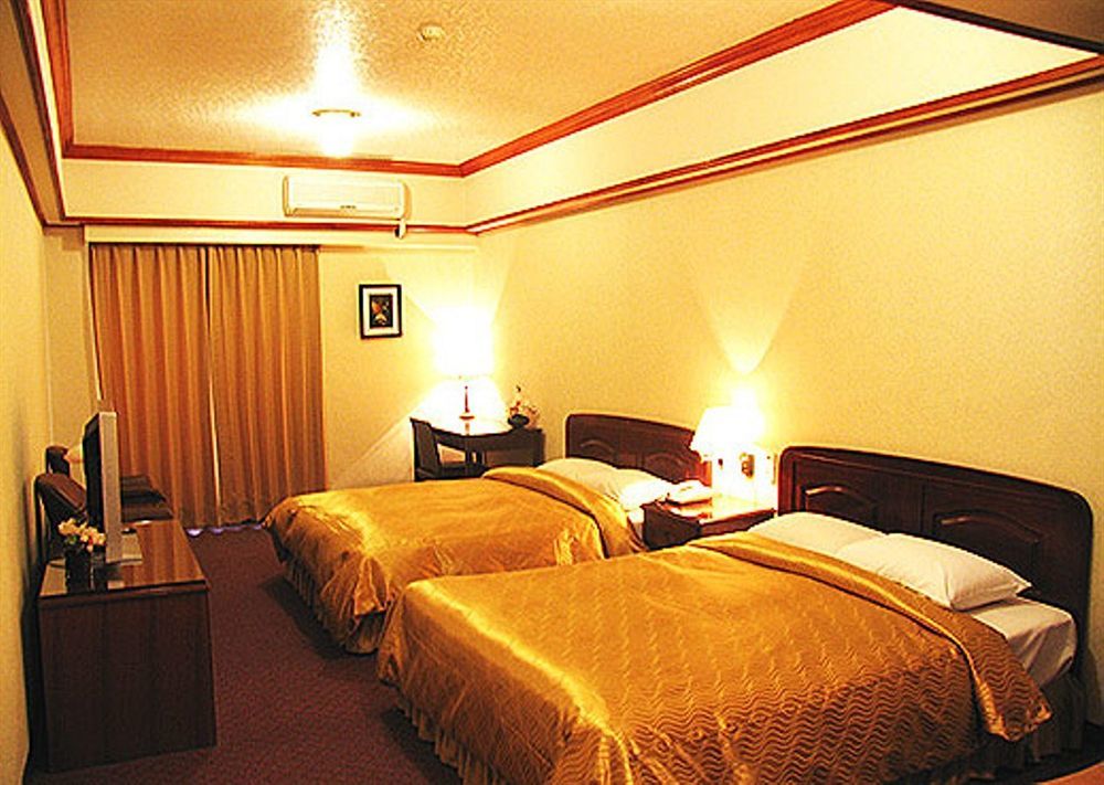 Sin Fu Business Hotel Taizhong Zewnętrze zdjęcie